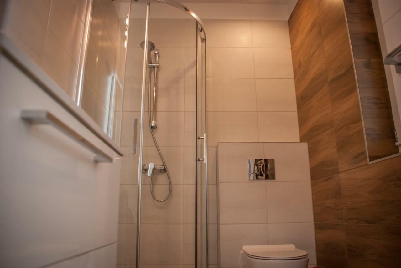 Noclegi "Boczna 5A" Apartamenty Goscinne Szczawno-Zdroj Exterior photo