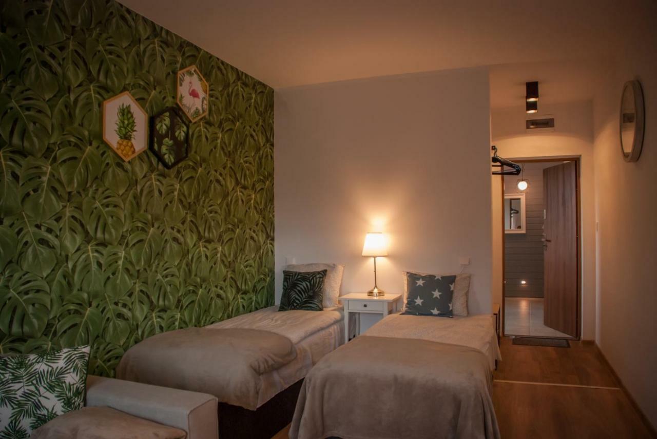 Noclegi "Boczna 5A" Apartamenty Goscinne Szczawno-Zdroj Exterior photo